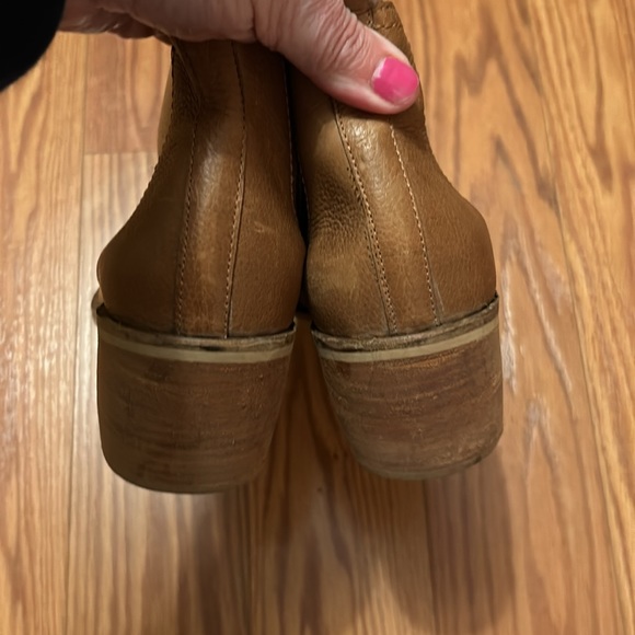 Boots - Picture 7 of 10